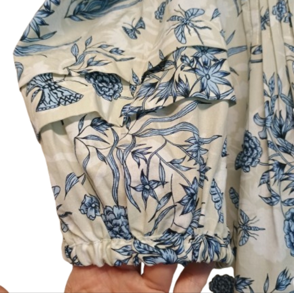 Hunter Bell Gardenia Jenkins Floral Blue and White Dress Puff sleeves - Picture 4 of 16